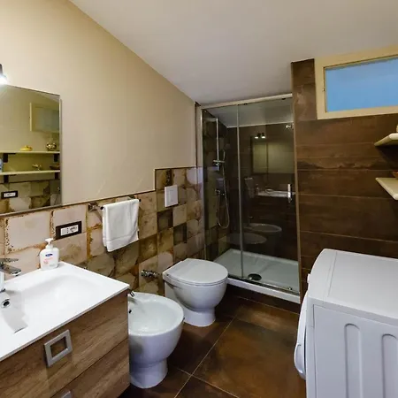 Lägenhet A Due Passi Dal Duomo Con Cucina *